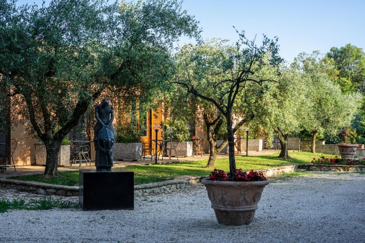 Hotel & Spa Villa Dei Mosaici Spello Εξωτερικό φωτογραφία